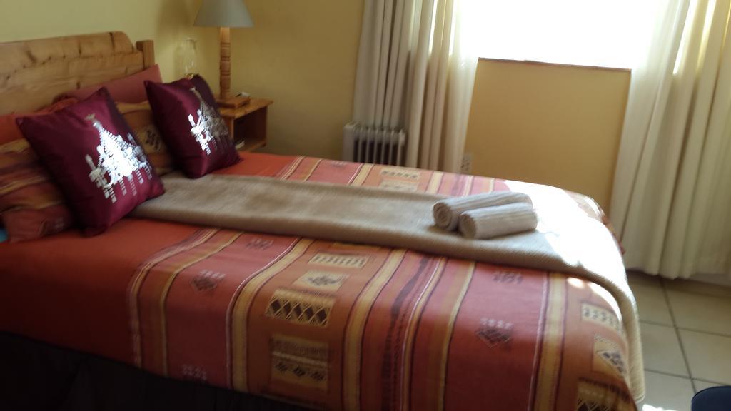 Machadodorp The Old Mill Hotel מראה חיצוני תמונה