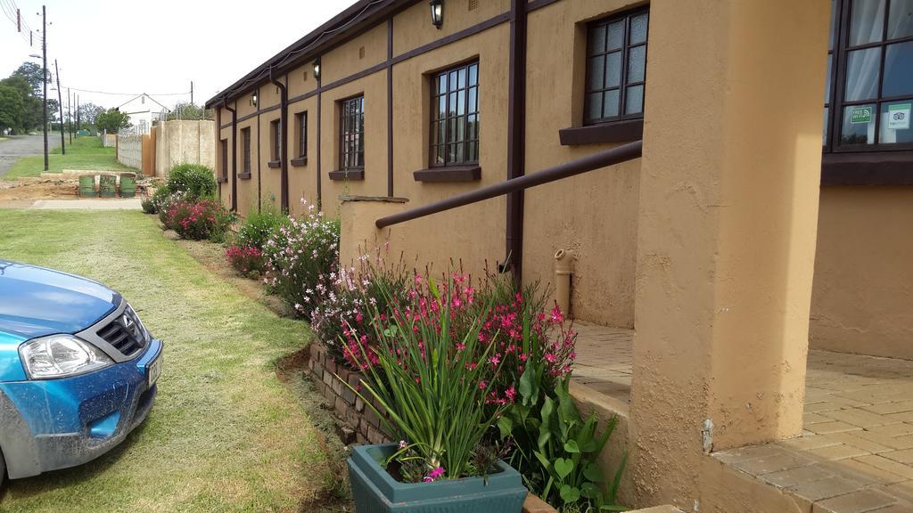 Machadodorp The Old Mill Hotel מראה חיצוני תמונה